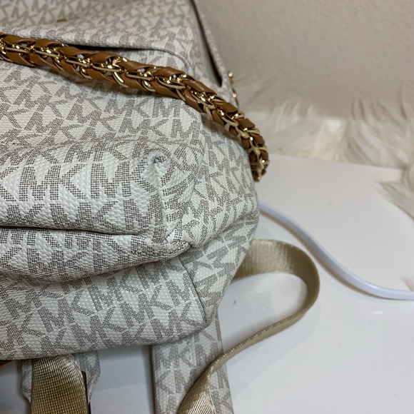 Michael Kors backpack like new - Picture 7 of 9